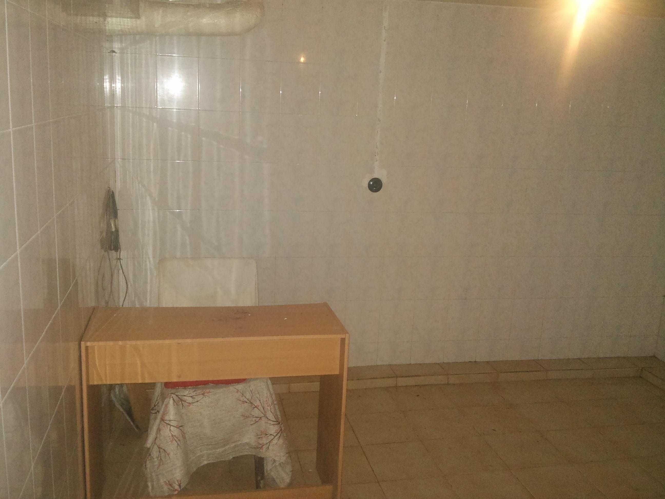 Мазе под наем с вход от улицата