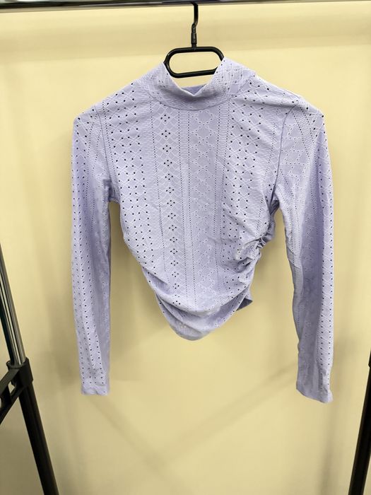 Дамска блузка в лилаво