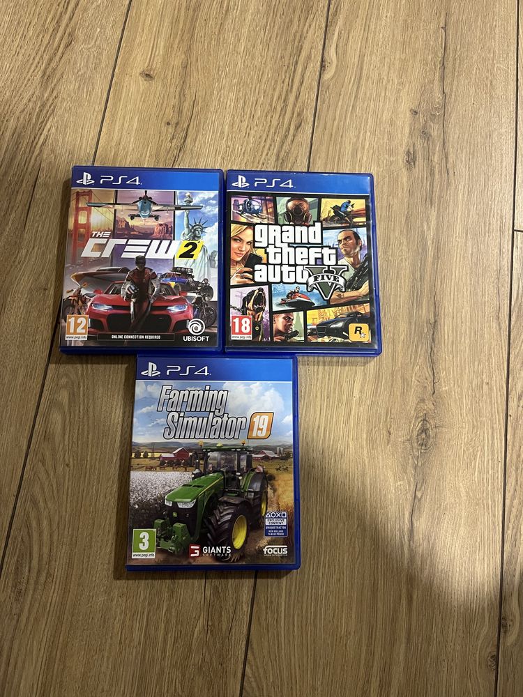 Продавам аксесоари за PS4!