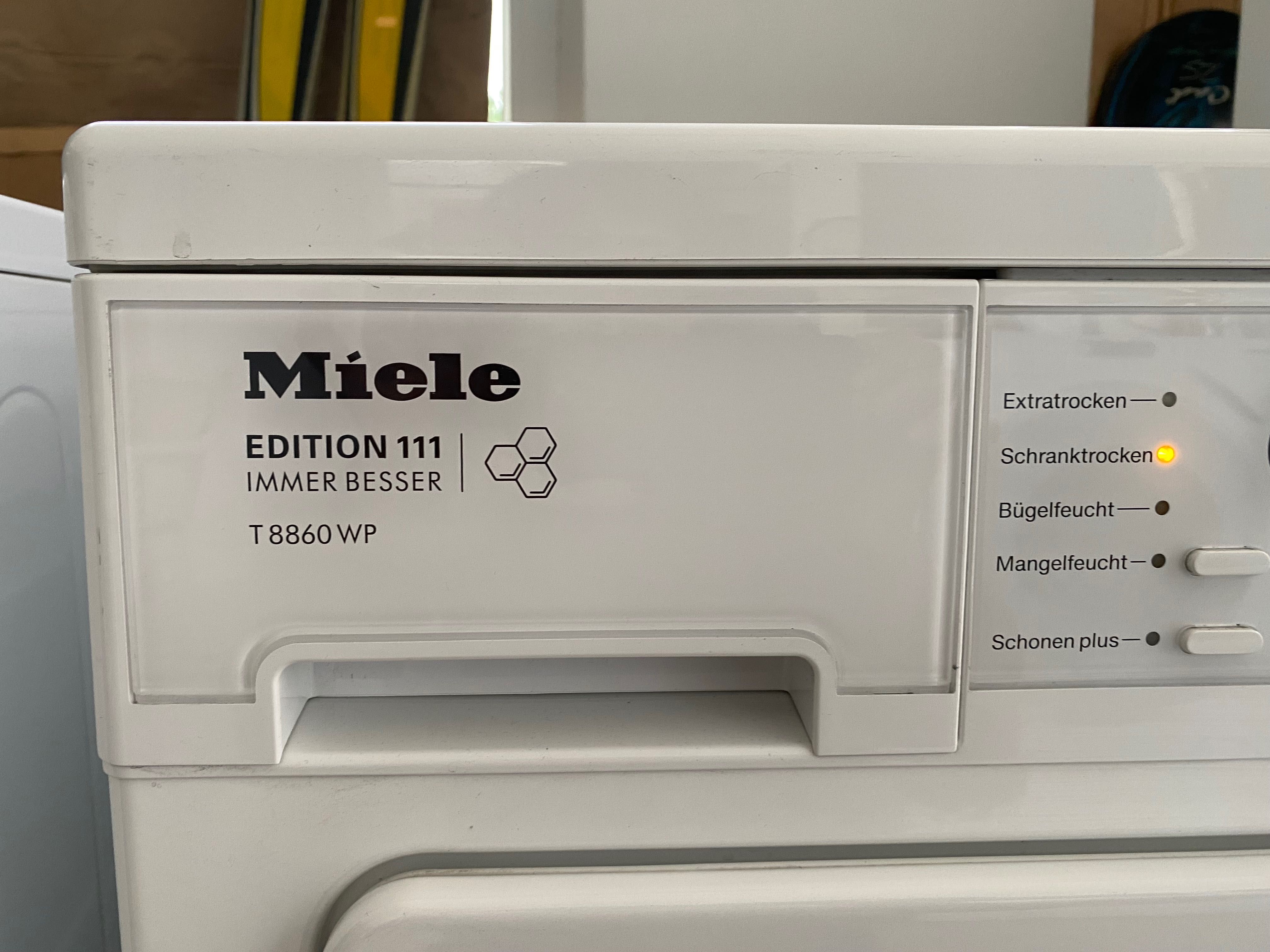 Сушилня Miele Edi 111-термопомпа,кондензна,8 кг,мод:Т8860 WP