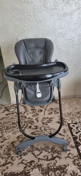 Продам столик детский