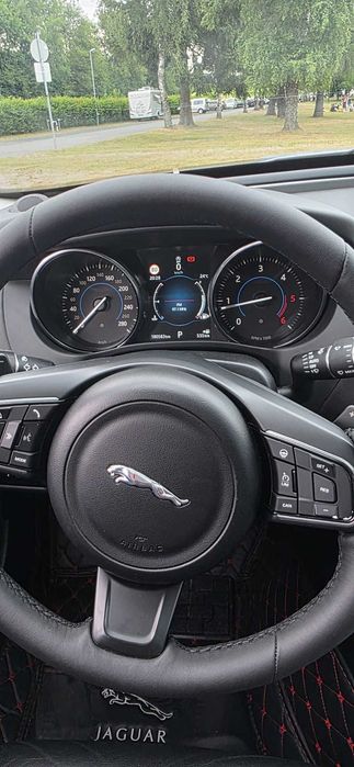 Jaguar Xe Prestige Alb Perlat 2017