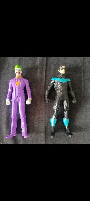 Jucarii: figurine Robin si Jocker