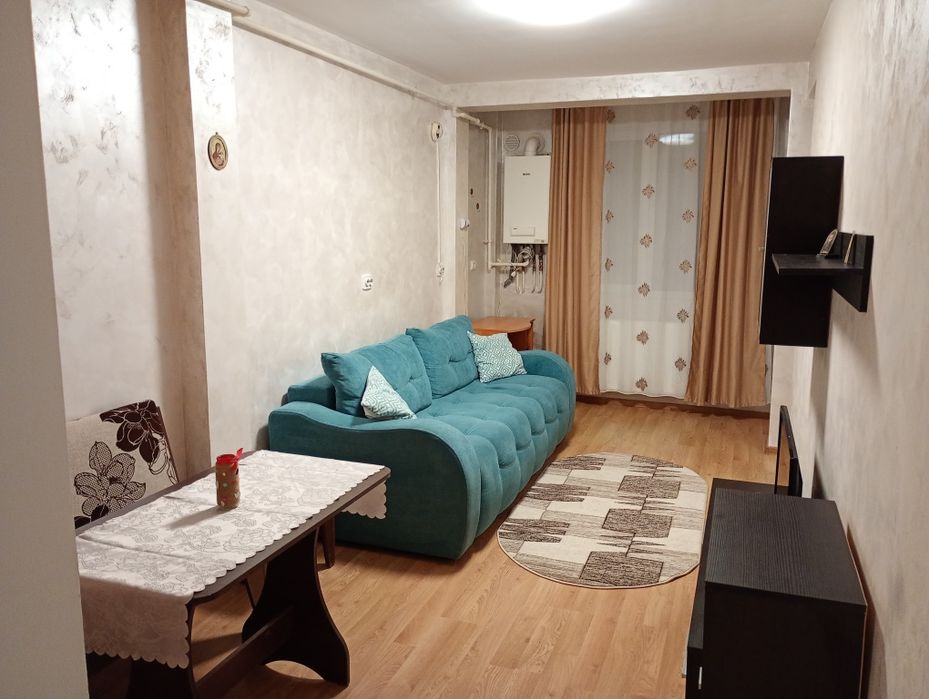 Proprietar vând ap 2 camere, 42 mp ,strada Teilor, Florești