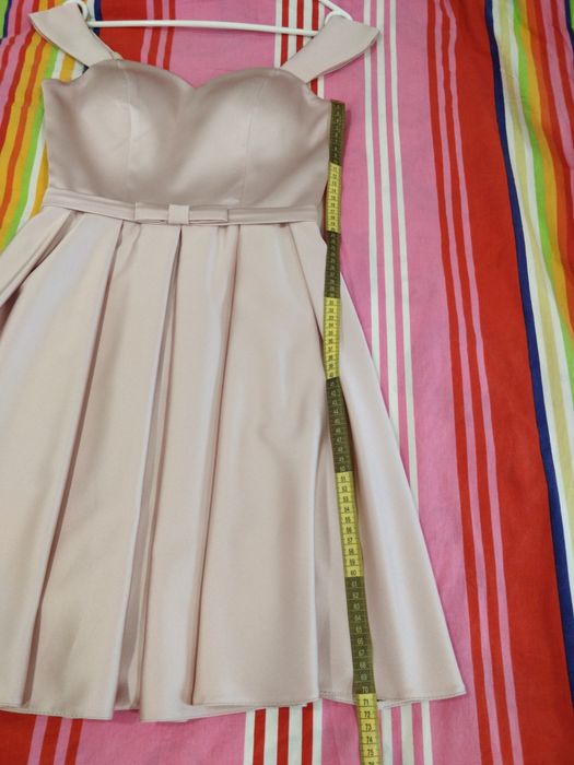 Елегантна и удобна рокля.