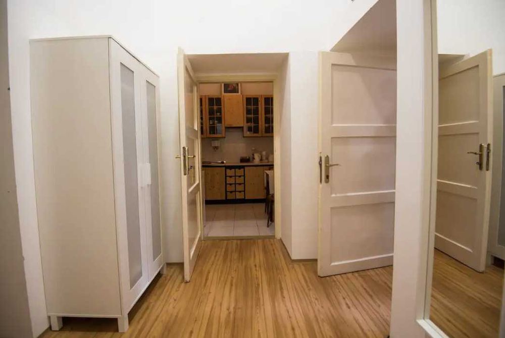 Дава се под наем Тристаен апартамент в Пловдив, Кючук Париж - 88 кв.м за 270.3 € - Снимка #3