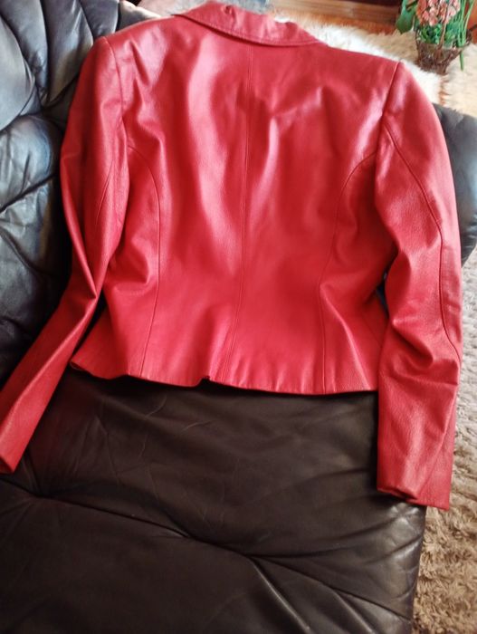 Geaca dama piele naturala mărimea M, L in talie