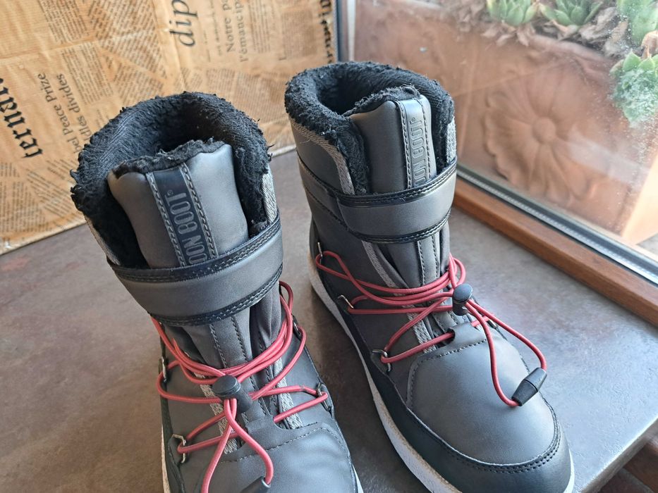 дамски ботуши,зимни обувки,боти,апрески,Moon Boot номер37