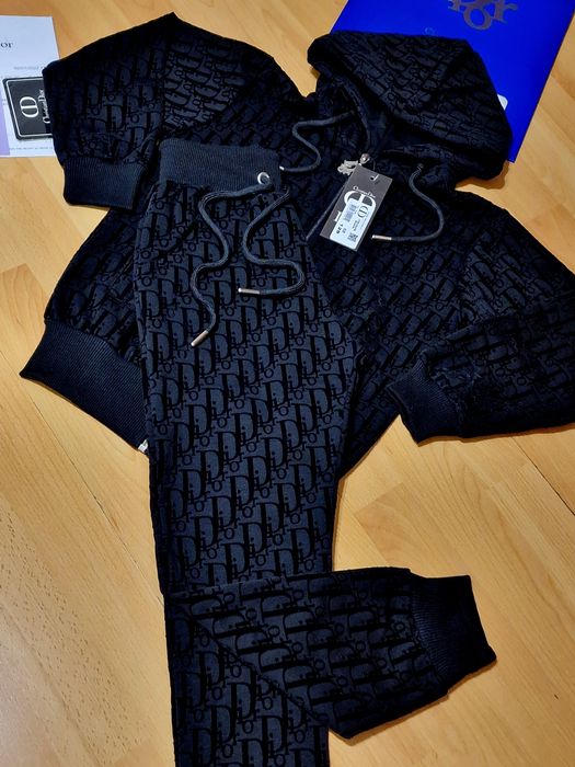 Treninguri copii/C Dior,vârstă 8-15ani/fete si baieti