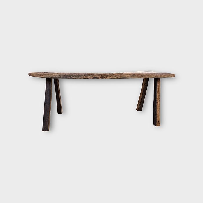 Masa veche lemn frasin confectionata prin cioplire