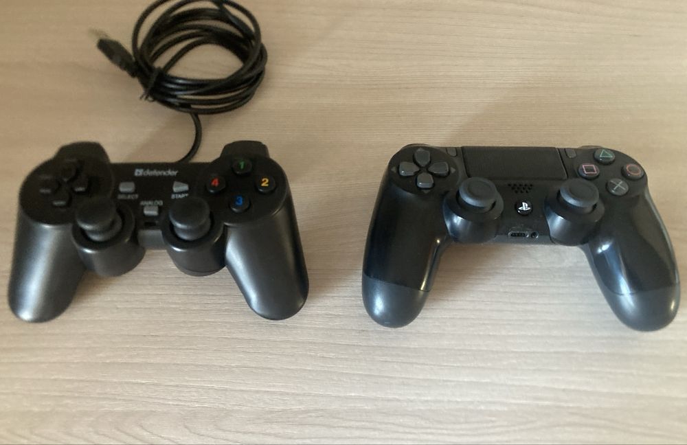 Геймпады DualShock 4 (PS4) и Defender USB — б/у