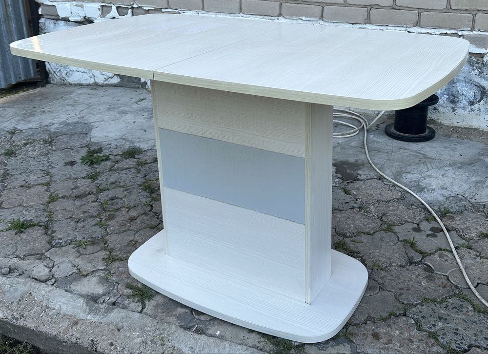 СРОЧНО. Продам Стол 120-70