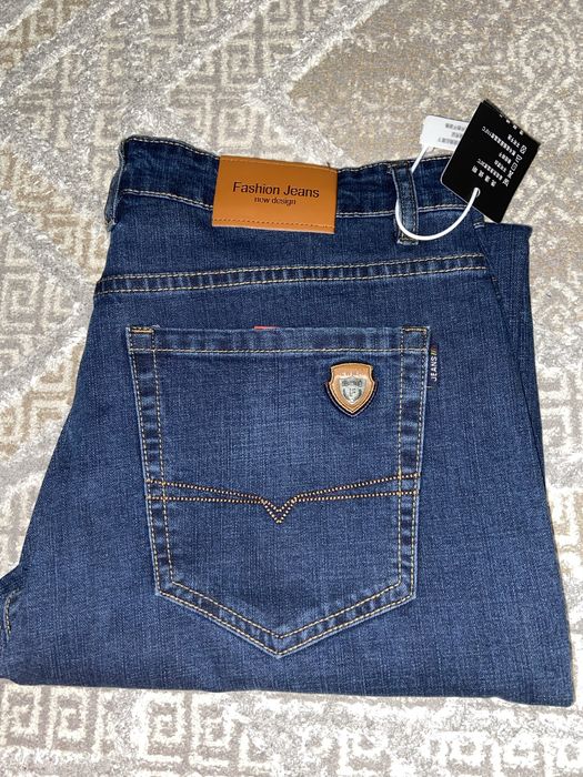 Джинсы 35 размер новые!