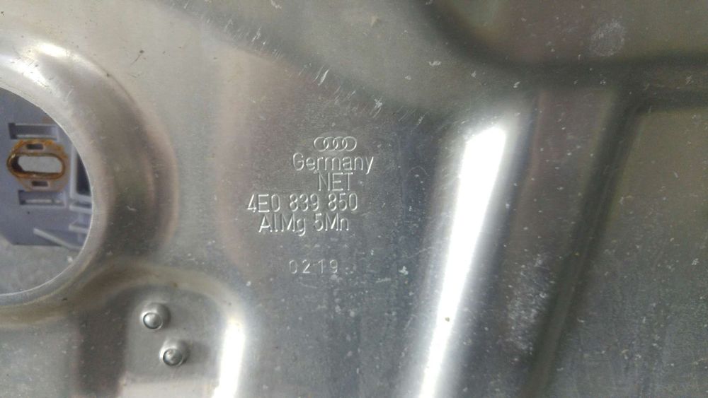 Macara geam electric dreapta spate audi a8 d3 4e2 4e8 4e0839850