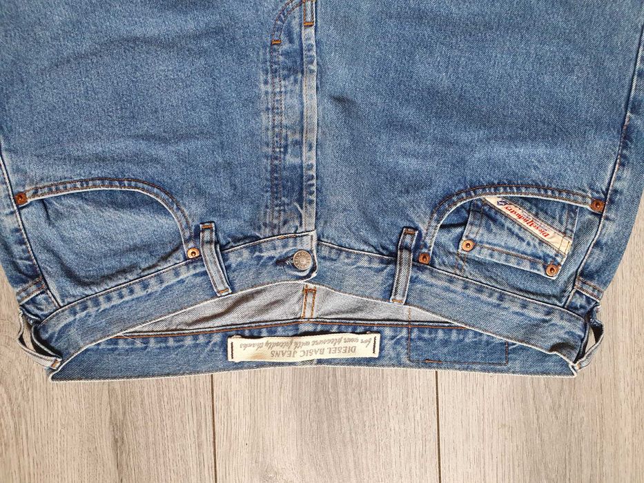 Blugi barbati Diesel (Made in Italy) - Marimea W40 L36 (Talie 96 cm)