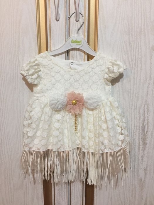 Нарядное платье для девочки 6-9 месяцев