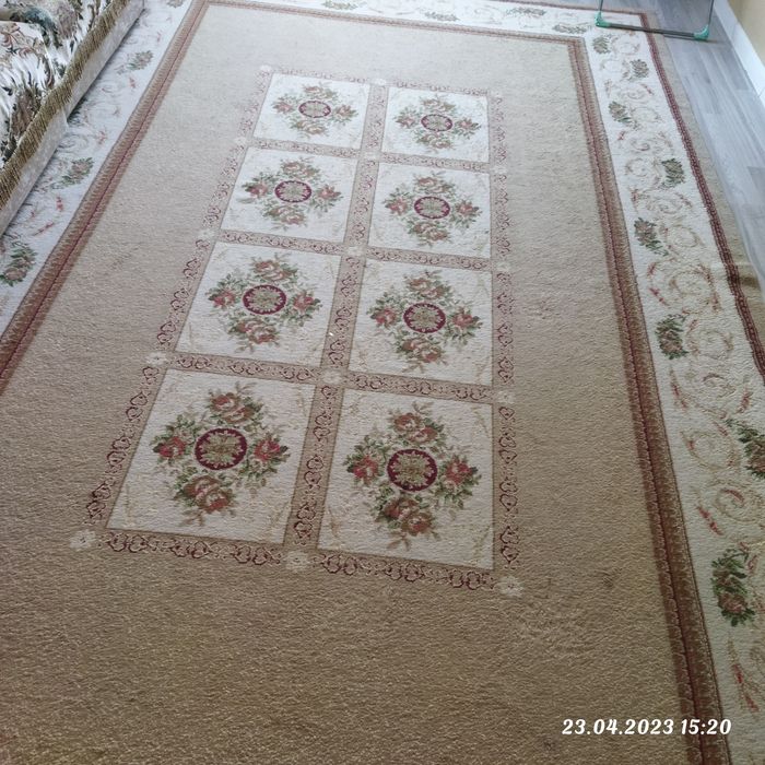 Продам ковер срочно