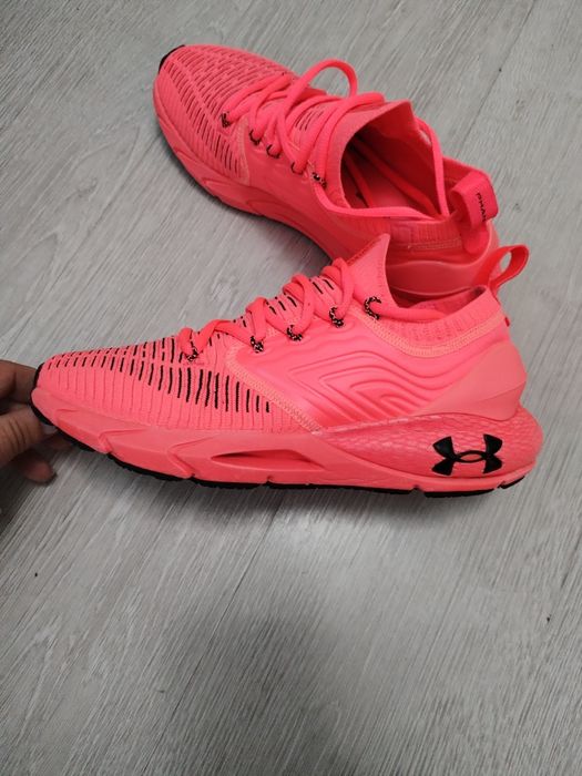 Уникални маратонки Under armour