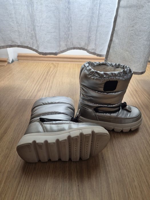 Ghetute Geox marimea 25