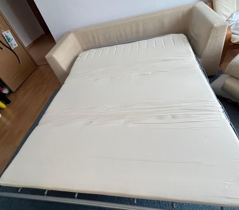 Canapea extensibila in stare buna