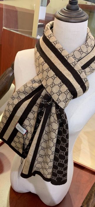Fular bărbați Gucci, model 2026