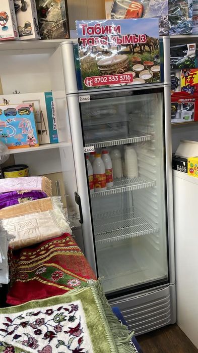 Витринный холодильник