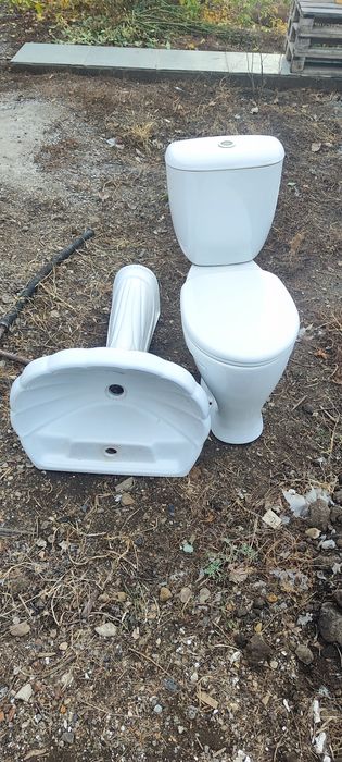 Унитаз и раковина