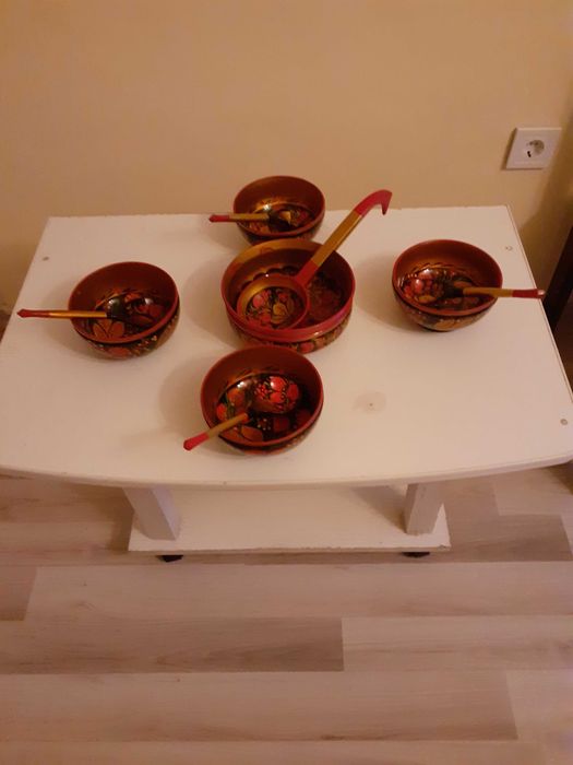 19.	Уникален Набор чиниек с лъжеци. Хохлома.     Цена – 83 лева.