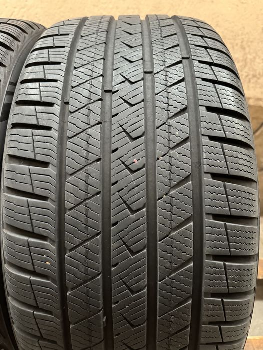 Автомобилни гуми 245 40 18 Vredestein