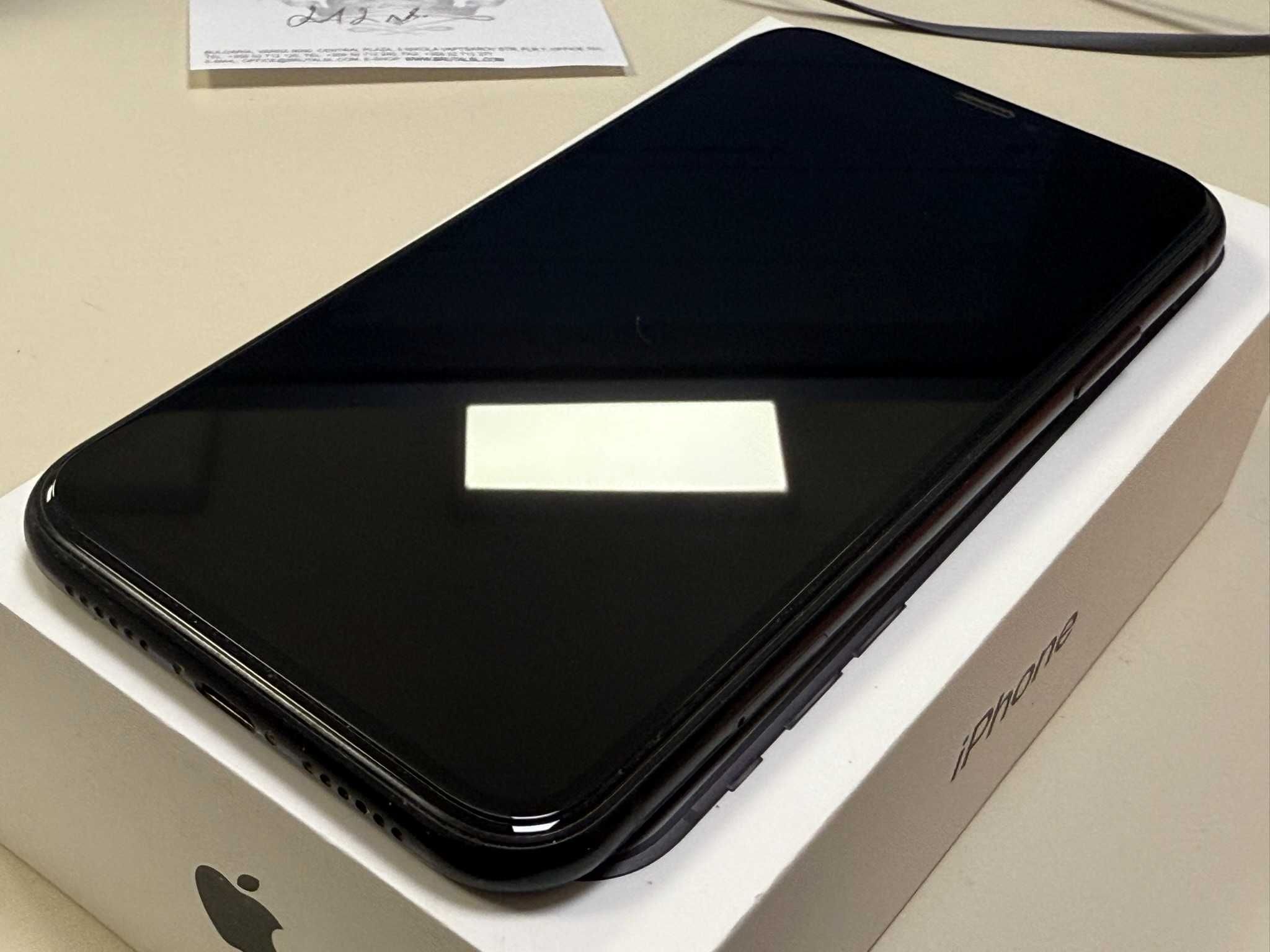 Apple iPhone XR 64GB черен