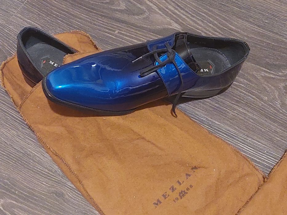 Vand Schimb Pantofi Originali din Piele Marca Mezlan nr 41/42 noi.