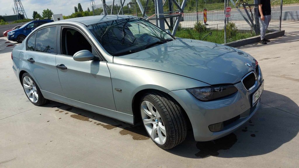 Vand bmw e 90 2.0i 2006 fara scurgeri de ule farai troncanind sau alte