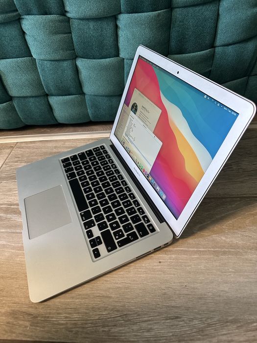 MacBook Air 13 intel Core i5 • 4Gb • 120SSD • slim •taste iluminate