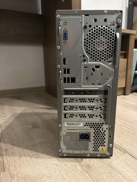 Pc i5-9400F / GTX 1650 4 GB / 8GB RAM / SSD 480 GB-gata de utilizare