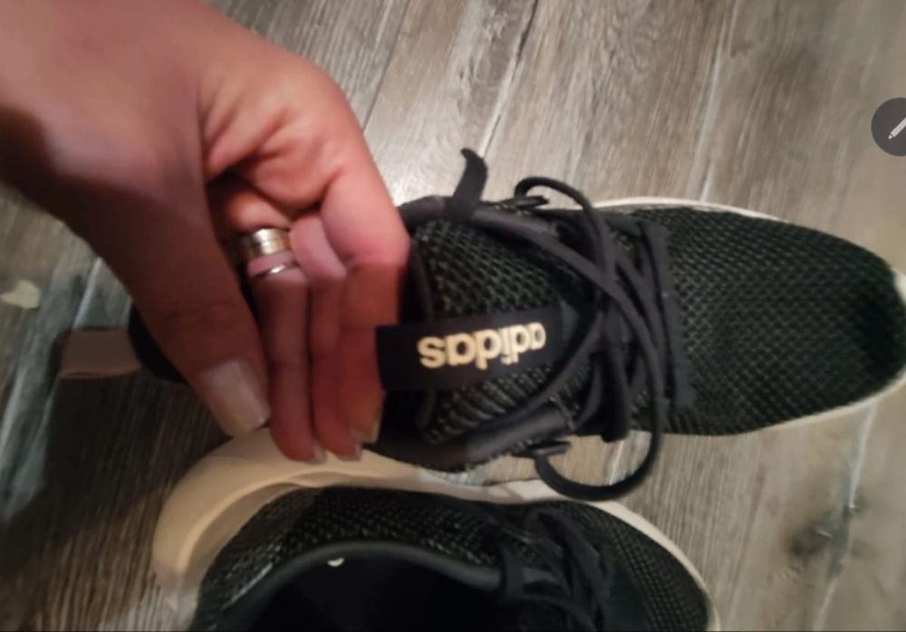 Adidasi Adidas marime 40