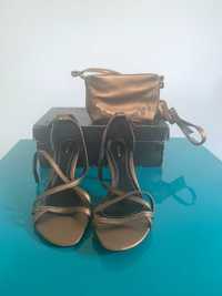 Златни сандали в комплект със златна чантичка, 38 номер