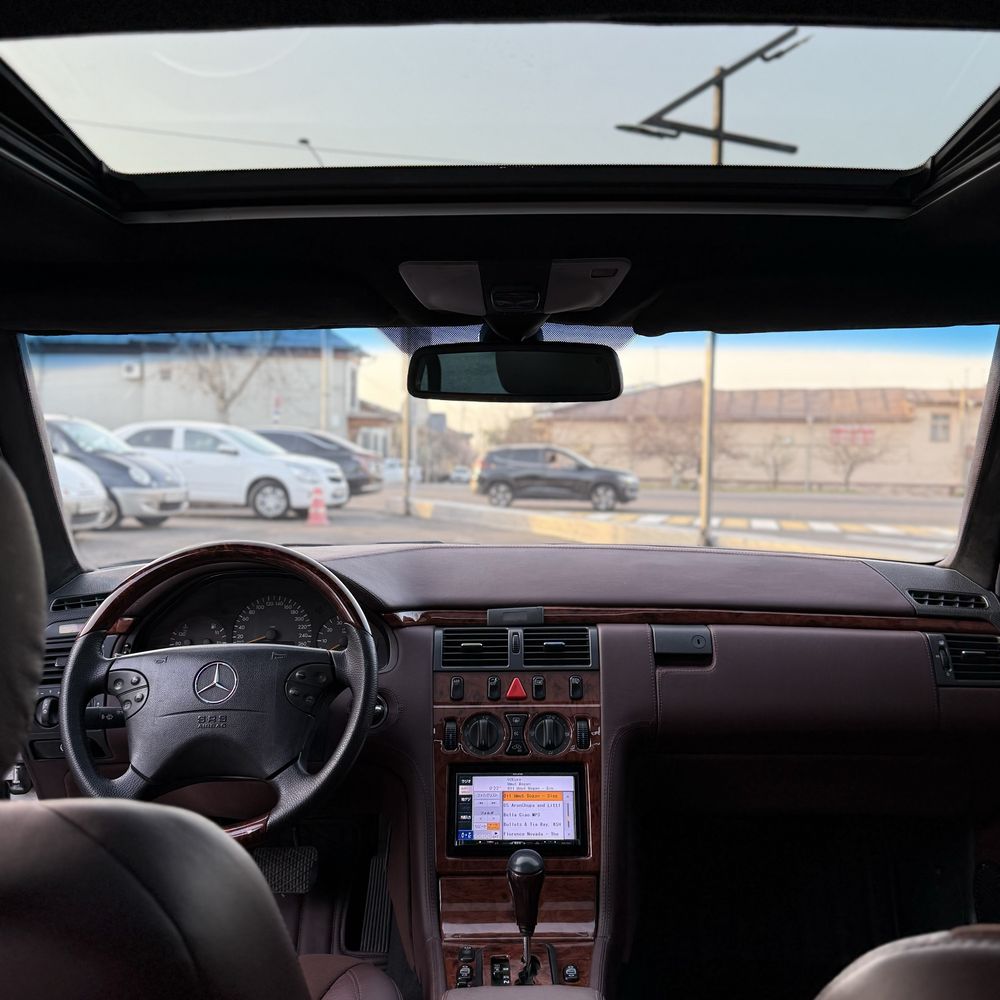 Mercedes benz w210 E55 sotiladi yoki barter