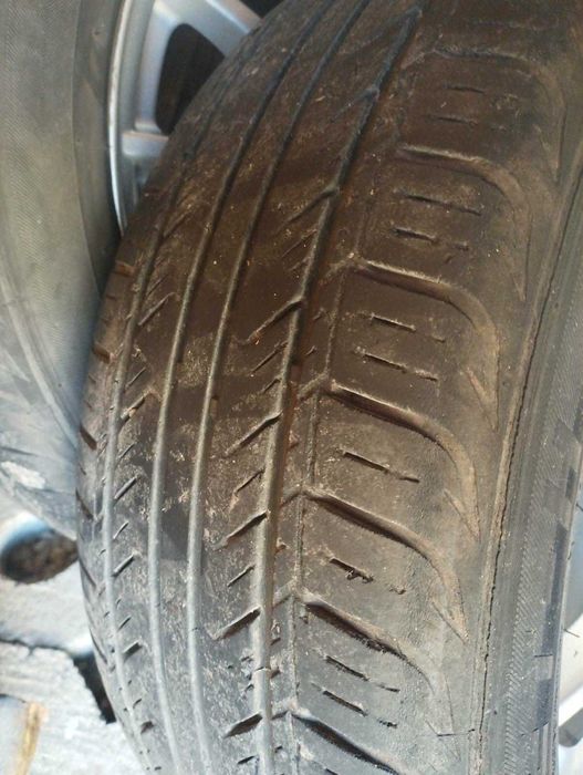 Летни гуми с джанти Мерцедес В класа