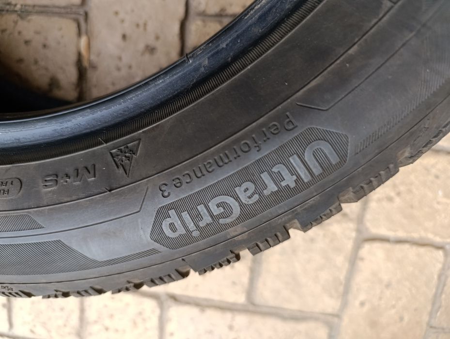 Зимни гуми Good year 215/55/17 dot 4223