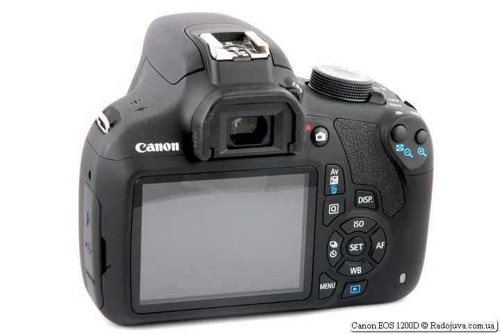 продам canon 1200D + объектив Canon 18-135mm zoom