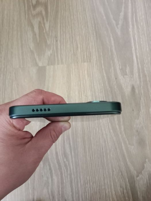 Продаётся в идеальном состоянии Vivo y 04  4/128 gb
