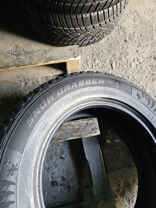 2 anvelope iarna 235 65 17 General
