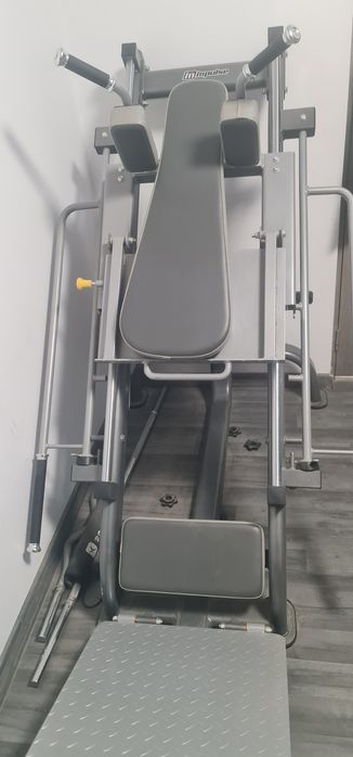 presa picioare si genoflexiuni