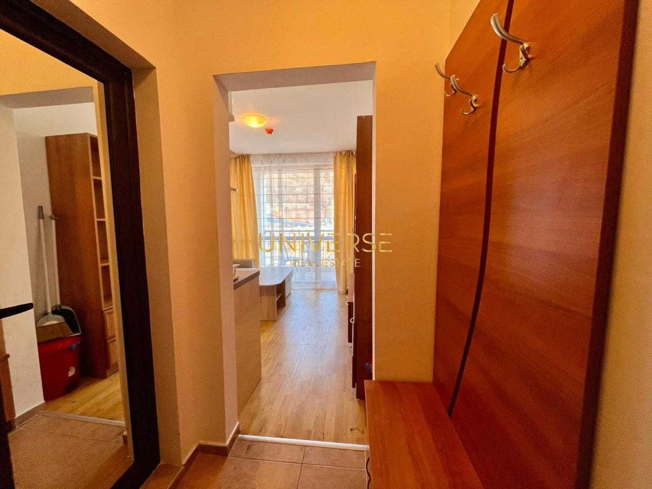 Продава се Едностаен апартамент в к.к. Елените - 30 кв.м за 1100 €/кв.м - Снимка #3