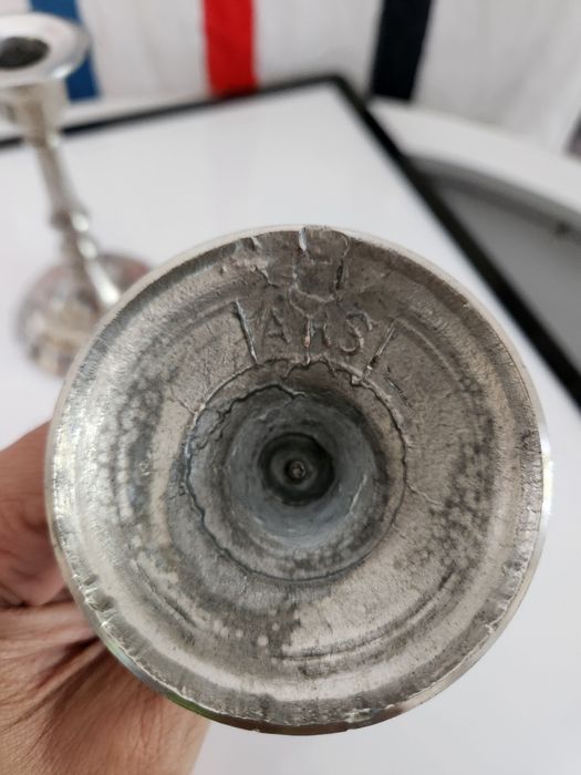 2 sfeșnice vechi din metal greu