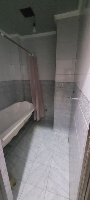 China House Sergeli moshina bozor yonida 2 xonali uy sotiladi.