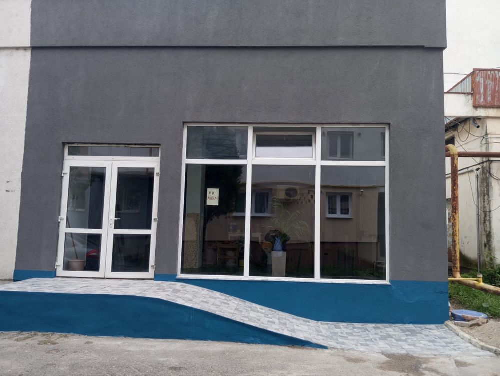 De inchiriat spatiu comercial