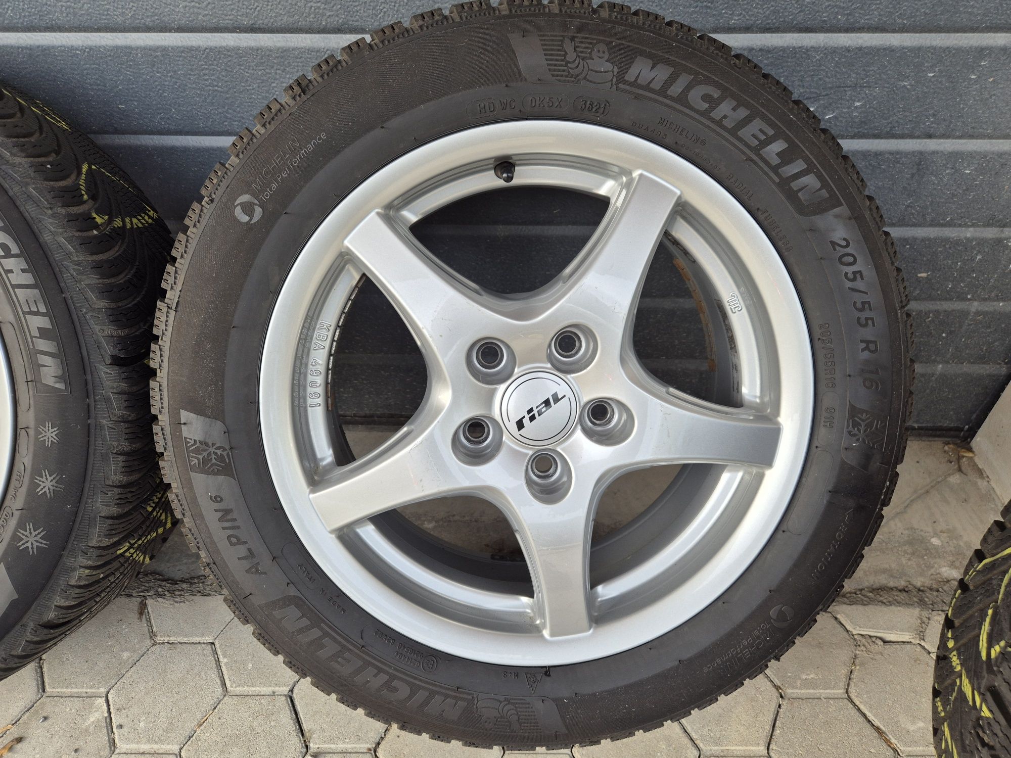 Лети джанти Rial със зимни гуми Michelin Alpin 205/55R16.
