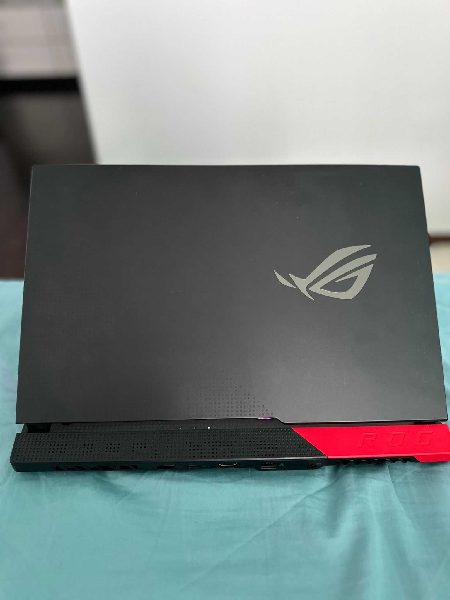 Vând Laptop ASUS Gaming 15.6'' ROG Strix G15 G513QM 2022