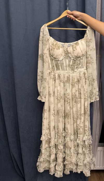 Продам 2 вечерних платья